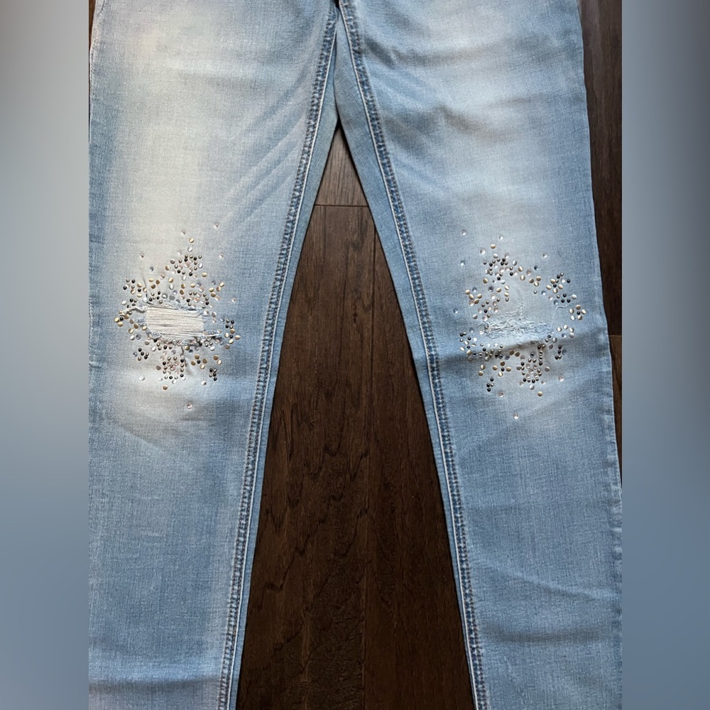Hollister Low-Rise Super Skinny Jeans - Picture 5 of 8